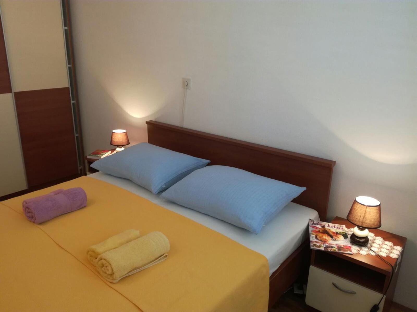 Adrian'S Apartments & Winery Lumbarda Ngoại thất bức ảnh