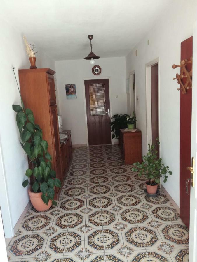 Adrian'S Apartments & Winery Lumbarda Ngoại thất bức ảnh
