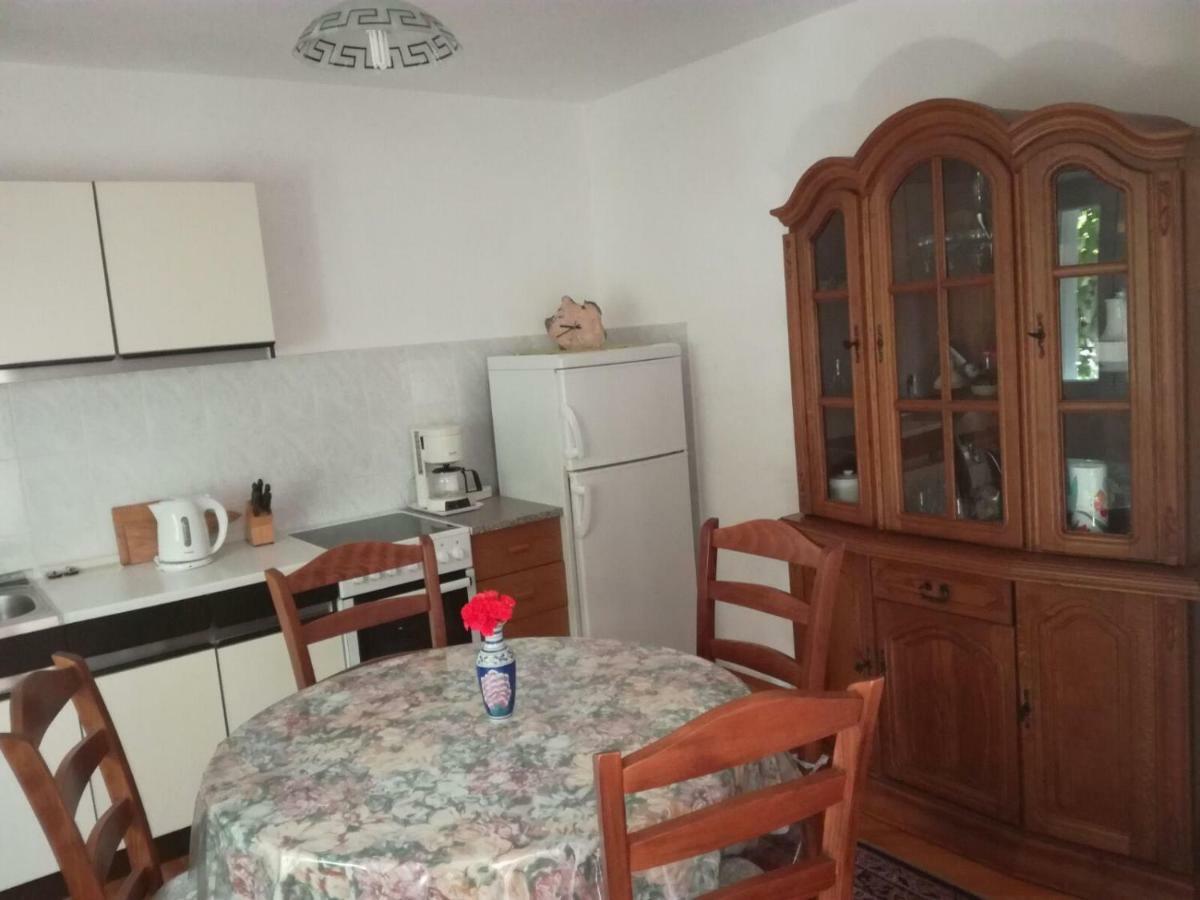 Adrian'S Apartments & Winery Lumbarda Ngoại thất bức ảnh