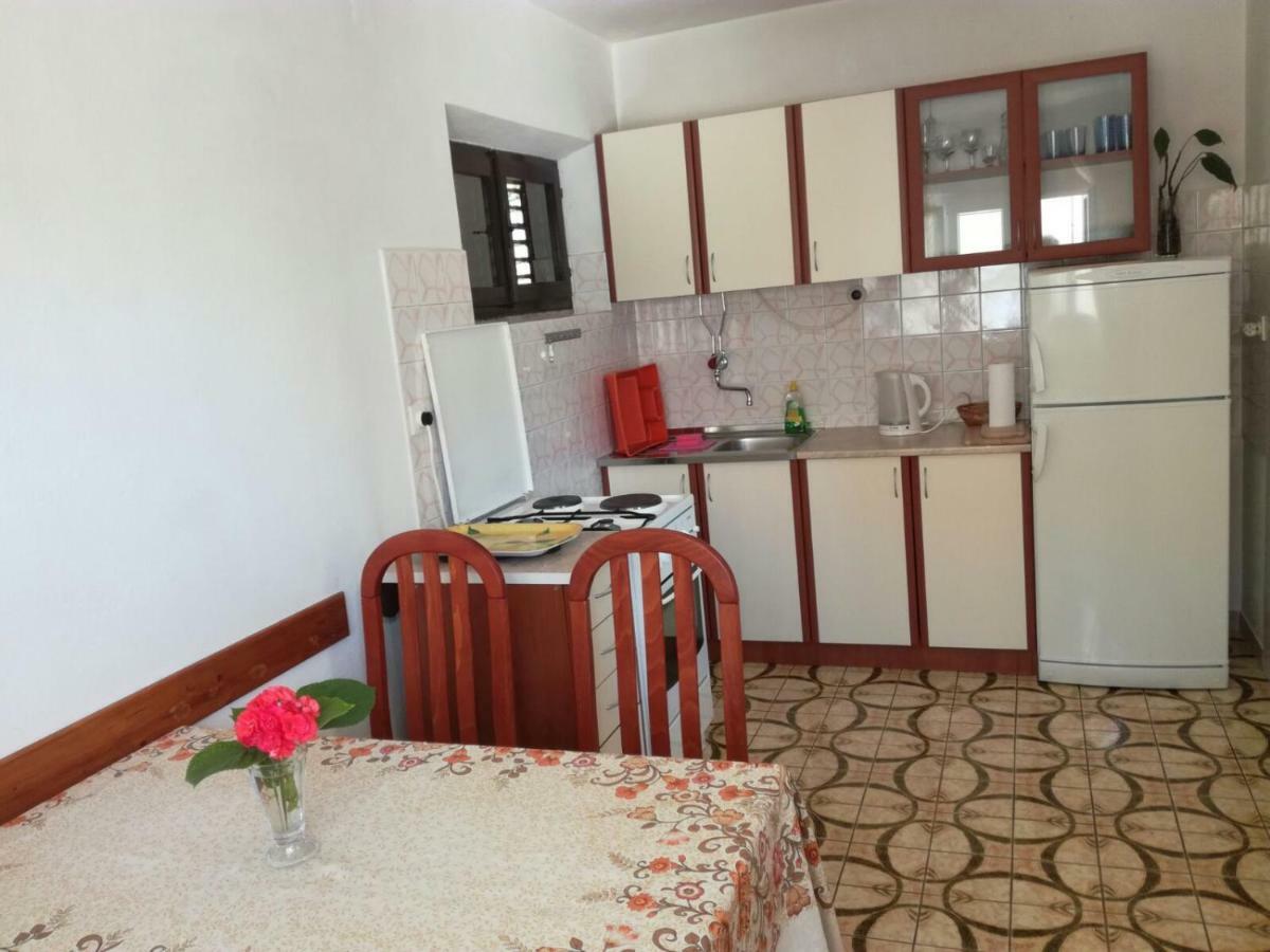 Adrian'S Apartments & Winery Lumbarda Ngoại thất bức ảnh